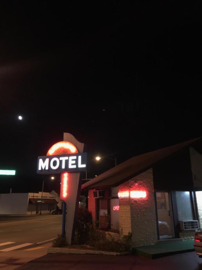 Richmond Motel Bagian luar foto