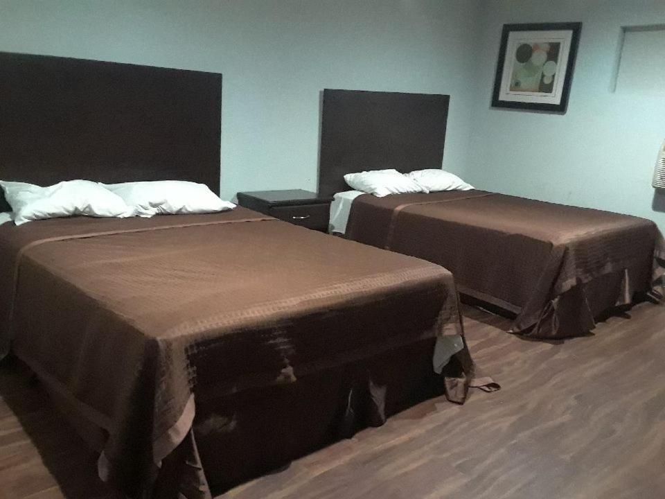 Richmond Motel Bagian luar foto