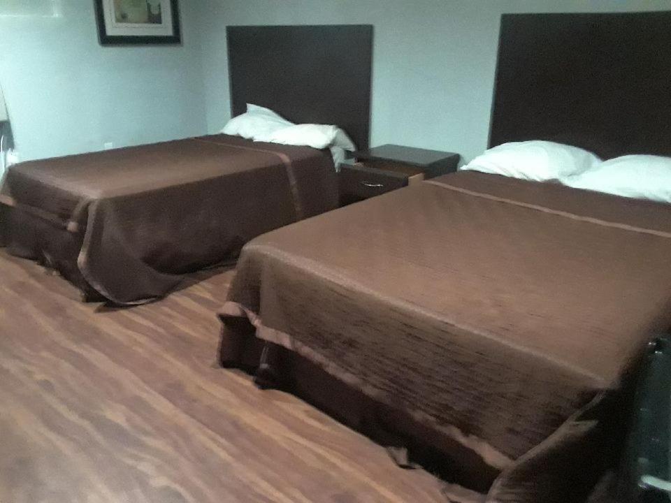 Richmond Motel Bagian luar foto