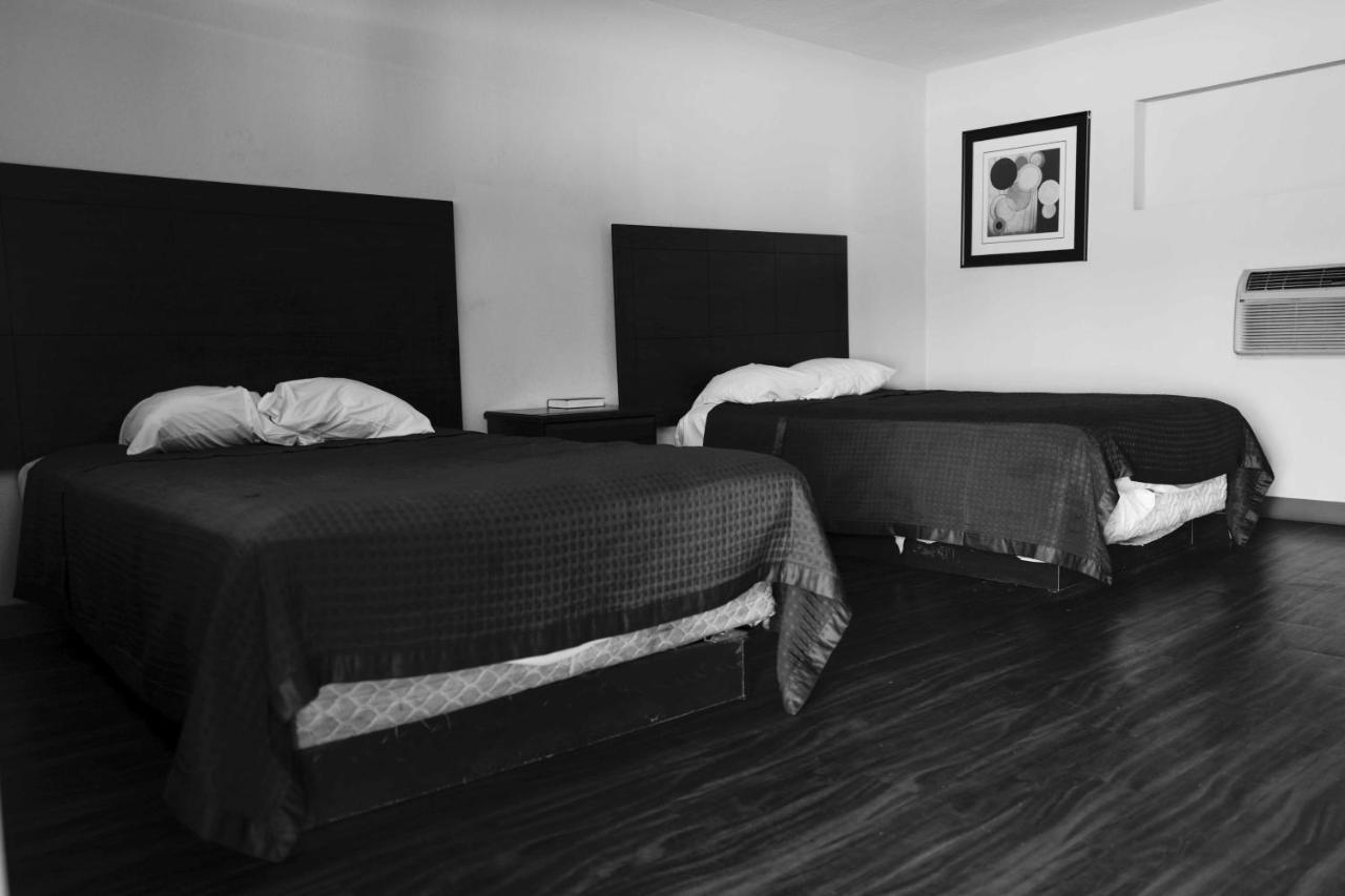 Richmond Motel Bagian luar foto