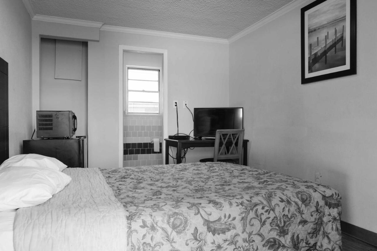 Richmond Motel Bagian luar foto