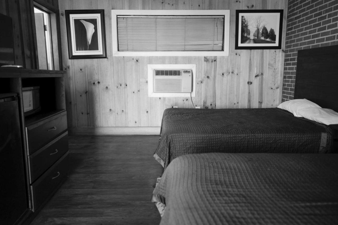 Richmond Motel Bagian luar foto